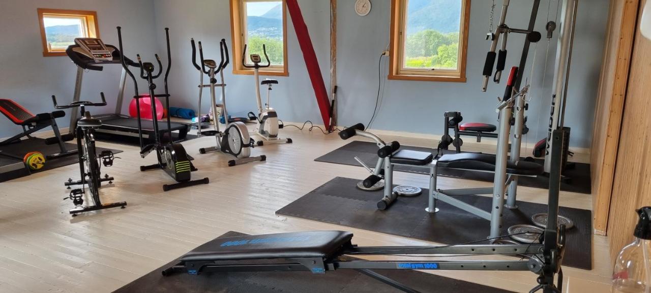 Rodseth Gardsovernatting Hytter Molde Kültér fotó