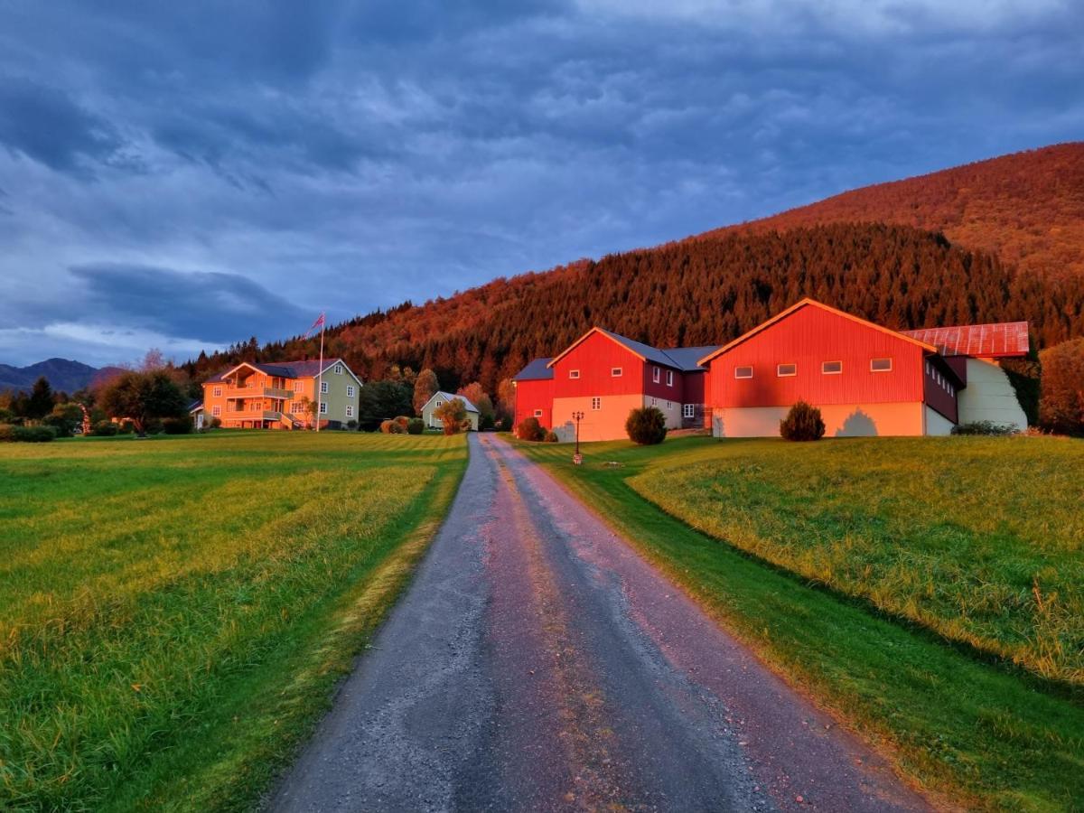 Rodseth Gardsovernatting Hytter Molde Kültér fotó