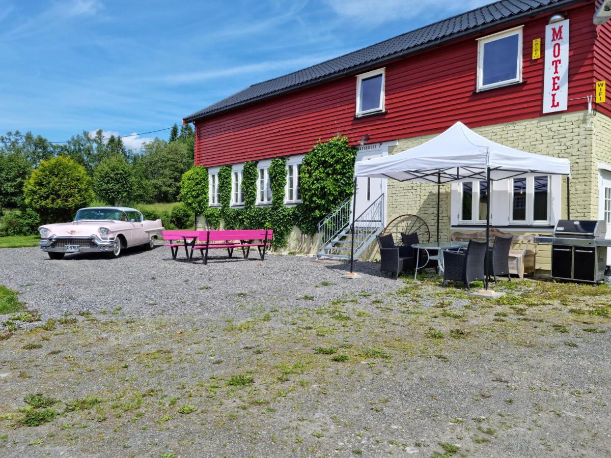 Rodseth Gardsovernatting Hytter Molde Kültér fotó